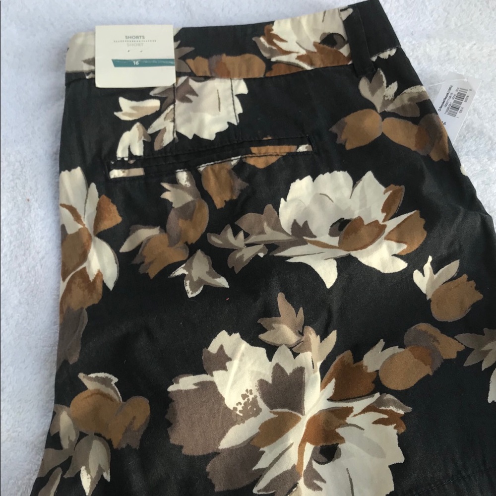 NWT plus size shorts